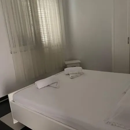 度假居 Near Beach, With Garden