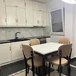 Semesterbostad Near Beach, With Garden *