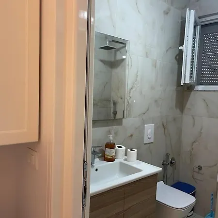 Near Beach, With Garden بيت للعطل غوليم