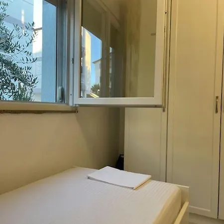 Сasa de vacaciones Near Beach, With Garden Golem (Tirana)