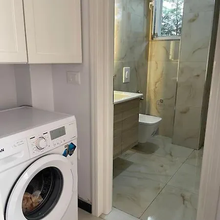 Сasa de vacaciones Near Beach, With Garden Golem (Tirana)