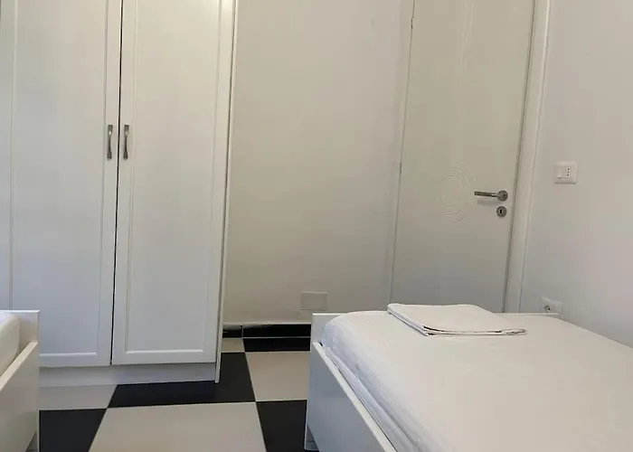 Near Beach, With Garden Prázdninový dům