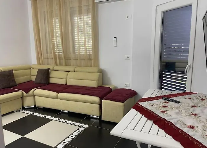 Near Beach, With Garden Prázdninový dům *