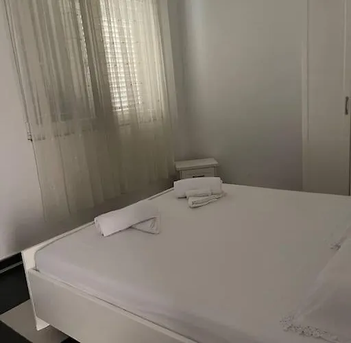 Prázdninový dům Near Beach, With Garden